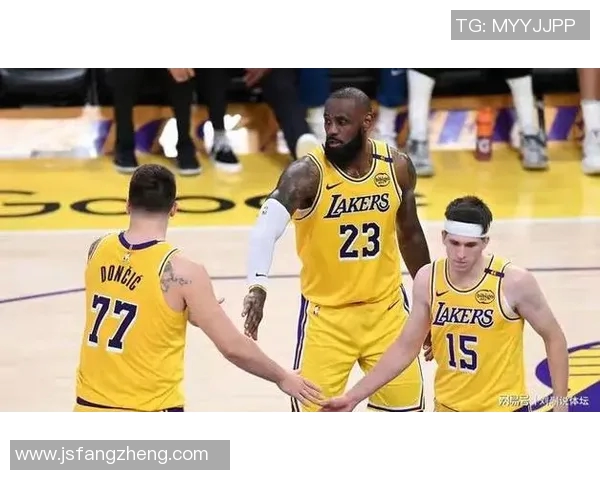 詹姆斯缺阵湖人vs雷霆：亚历山大东契奇对决，戴维斯独扛攻防